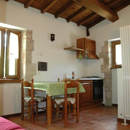 La Mola Maringalli Guest House Cascia Exterior photo